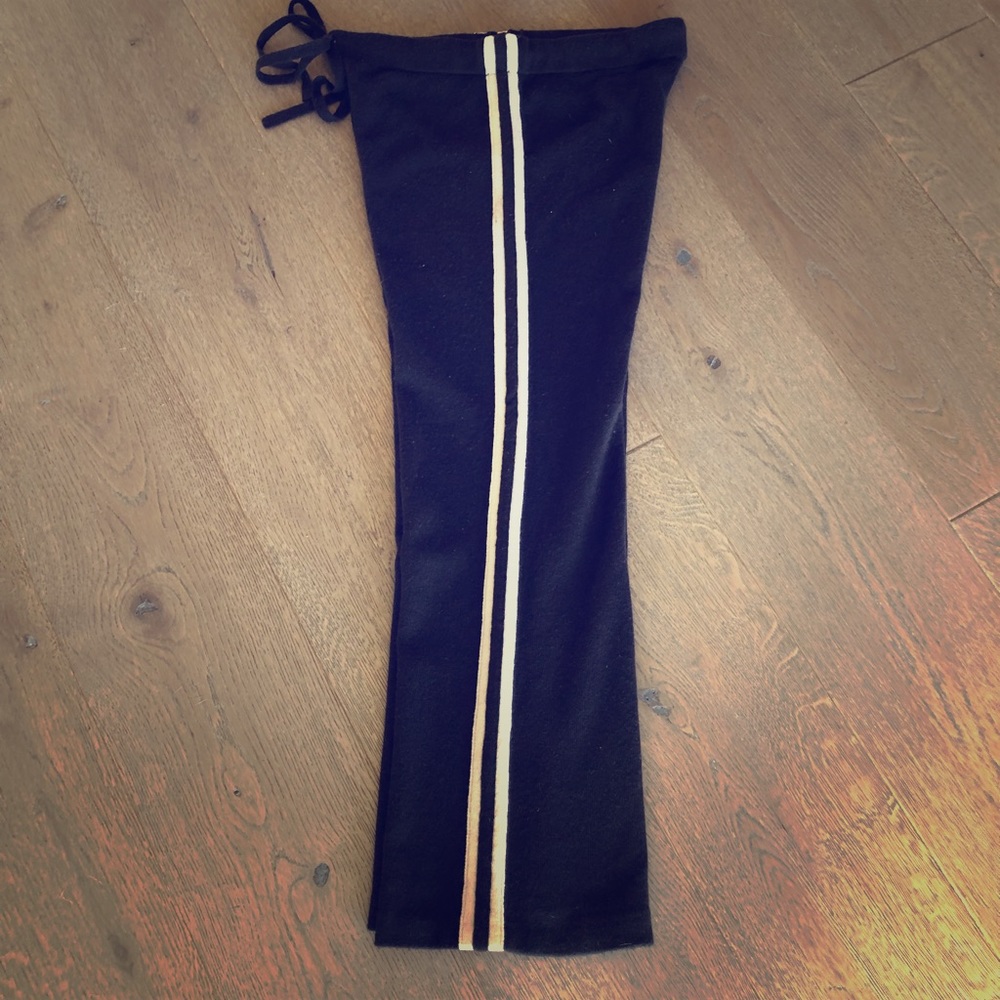 Juicy Couture 💯 Cashmere Racing Stripe Sweats